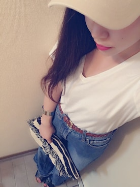 「AZUL by moussy（アズールバイマウジー）のｵｰｶﾞﾆｯｸｺｯﾄﾝVﾈｯｸ半袖PO（Tシャツ/カットソー）」を使った、みーる♛♡﻿さん（レディース・157cm）の秋コーディネート