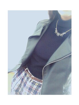 「学校」｜「アイテム（ライダースジャケット）」を使った、manaさん（レディース・169cm）の冬コーディネート