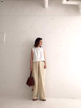 「アイテム（クラッチバッグ）」を使った、ERINA  TAMOTSUさん（レディース・153cm）の春コーディネート