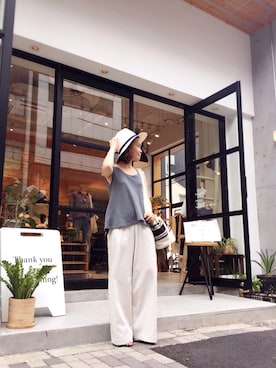 「アイテム（タンクトップ、グレー系）」を使った、ERINA  TAMOTSUさん（レディース・153cm）の春コーディネート