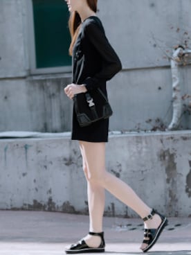「CHARLES & KEITH（チャールズ & キース）のアイテム（その他）」を使った、CHARLES & KEITHさん（レディース・170cm）の夏コーディネート