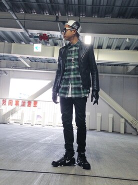 「Jordan」｜「アイテム（ライダースジャケット）」を使った、ともじさん（メンズ・177cm）の冬コーディネート