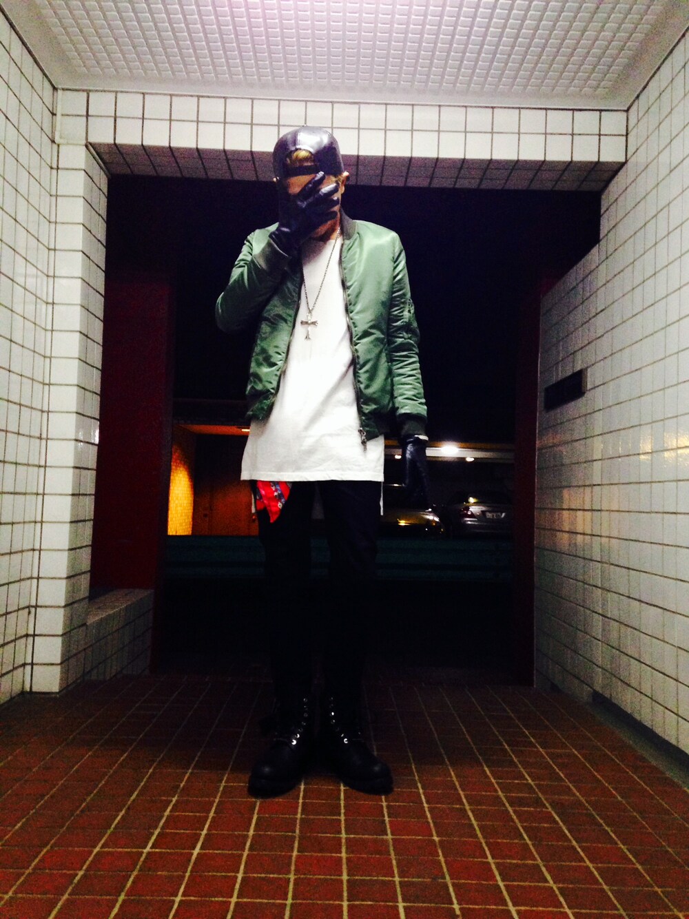 「ジャケット、アウター、NIKE、MA-1、street、BIGBANG、ootd、Timberland、DOWBL、OTNS」｜「TimberlandのTimberland icon 6inch Premium Boots（ブーツ、ブラック系）」を使った、ともじさん（メンズ・177cm）の冬コーディネートの1枚目の写真
