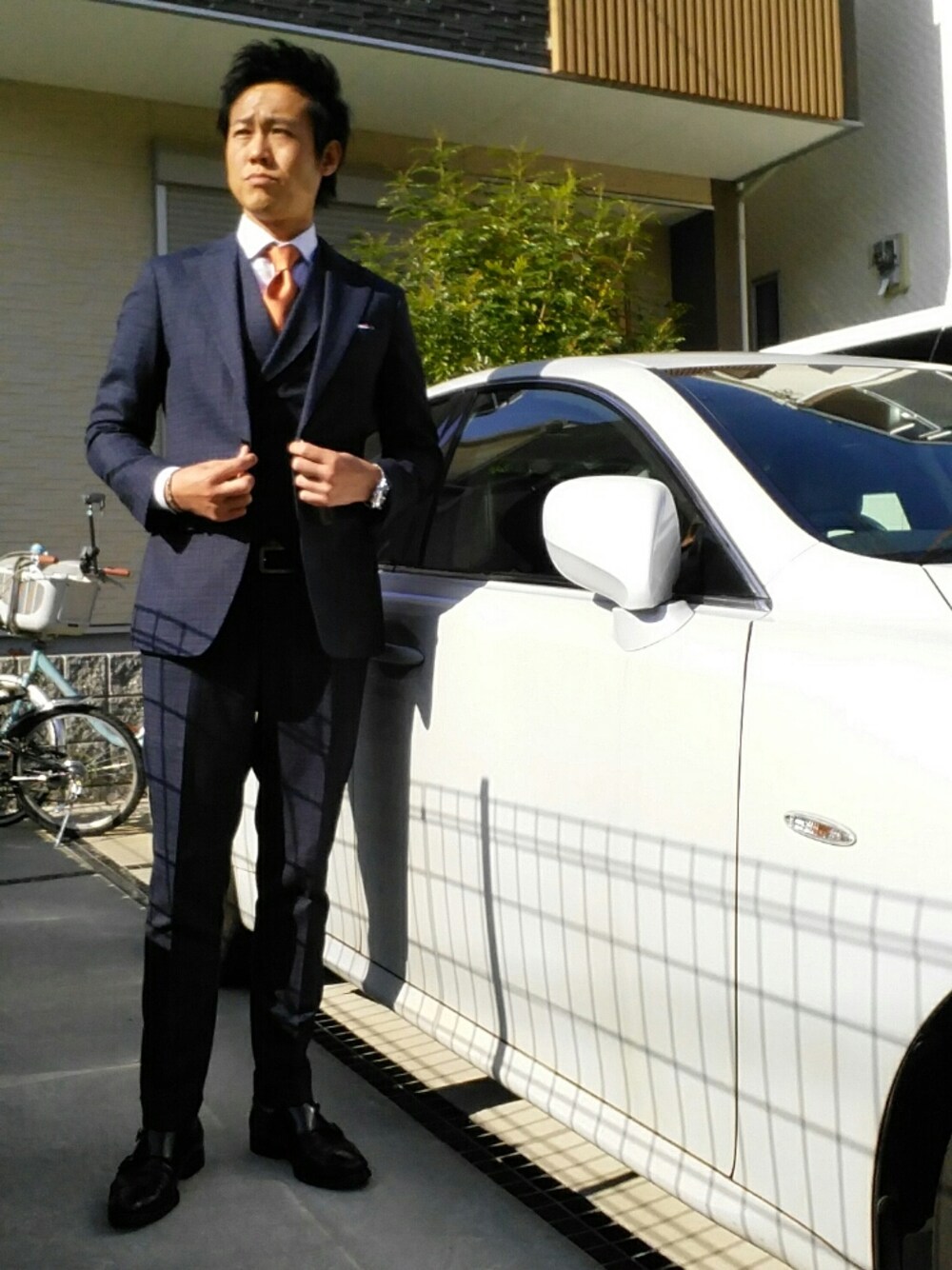 「スーツスタイル、ビジネス、スリーピース」｜「SUIT SELECTのアイテム（セットアップ、ブルー系）」を使った、showgoさん（メンズ・178cm）の秋コーディネートの1枚目の写真