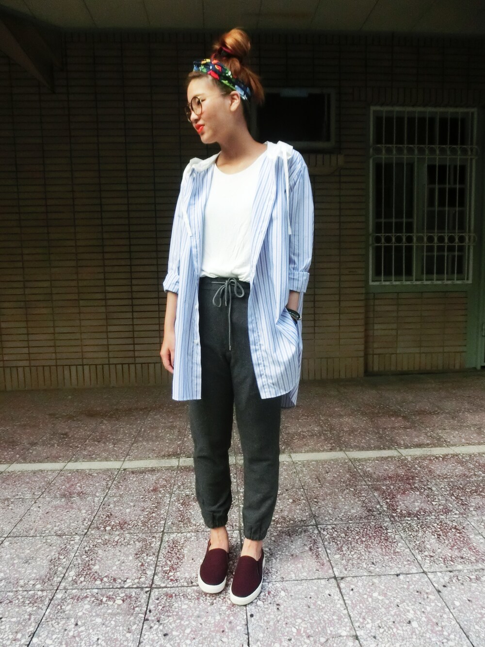 「girl、VOTEMAKENEWCLOTHES、plain-me、Tainan」｜「VOTE MAKE NEW CLOTHESのLONG HOOD SHIRTS（シャツ/ブラウス、ブルー系）」を使った、plain-me_tnさん（レディース・164cm）の秋コーディネートの1枚目の写真