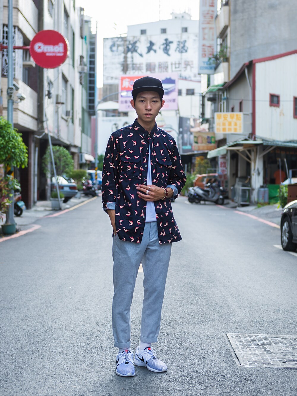 「plain-me、radiant、 Inheritance Map」｜「Bread & BoxersのBread&Boxers Basic圓領T（その他、ホワイト系）」を使った、plain-me_tnさん（メンズ・175cm）の夏コーディネートの1枚目の写真