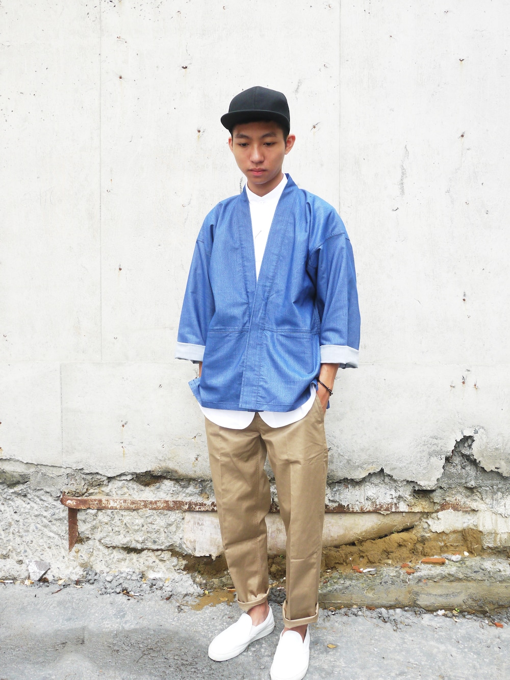 「boy、plain-me、noragi、mix and match、amb」｜「plain-meの磨毛手感NORAGI外套（その他アウター、ブルー系）」を使った、plain-me_tnさん（メンズ・174cm）の秋コーディネートの1枚目の写真