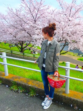 「Ungrid（アングリッド）のインディゴフレイドヘムストスリ（デニムパンツ）」を使った、asmさん（レディース・161cm）の春コーディネート