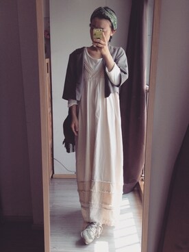 「Calvin Klein（カルバン・クライン）のアイテム（ノーカラージャケット）」を使った、Susie Dongさん（レディース・161cm）の春コーディネート