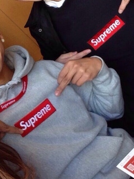 「Supreme （シュプリーム）のアイテム（スウェット、ブラック系）」を使った、yu-k.oさん（メンズ・177cm）の春コーディネート