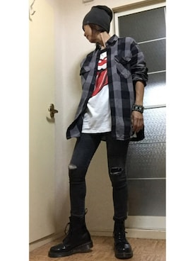 「GU（ジーユー）のアイテム（デニムパンツ、グレー系）」を使った、ミイさん（レディース・158cm）の秋コーディネート