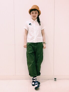 suzu使用「BEAMS BOY（TOYO×BEAMS / ポプリン アーミーパンツ）」的時尚穿搭