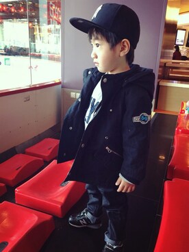 「アイテム（マウンテンパーカー、ブルー系）」を使った、coffeeさん（キッズ・100cm）の冬コーディネート