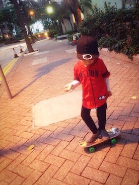 「アイテム（ジャージ、レッド系）」を使った、coffeeさん（キッズ・100cm）の春コーディネート