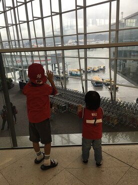 「アイテム（ジャージ、レッド系）」を使った、coffeeさん（キッズ・120cm）の秋コーディネート