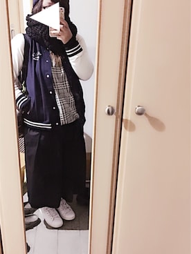 「adidas（アディダス）のアイテム（スニーカー、ホワイト系）」を使った、GUPPYさん（レディース・155cm）の秋コーディネート