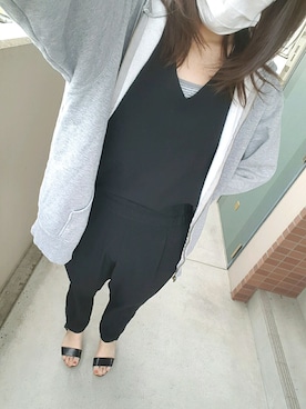 「GU（ジーユー）のアイテム（つなぎ/オールインワン）」を使った、るりさん（レディース・155cm）の春コーディネート