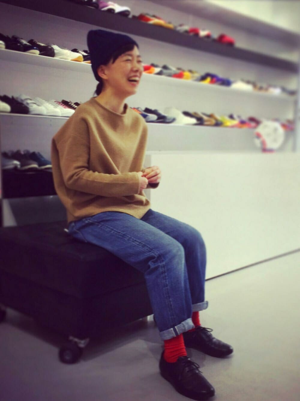 「スニーカー、デニム、ニット帽、orslow、休日スタイル、ゆるカジ、シンプルコーデ、春コーデ、カラーソックス、Patrick」｜「maillotのアイテム（ニットキャップ/ビーニー、ブルー系）」を使った、LB_YAMAMOTOさん（メンズ・178cm）の春コーディネートの1枚目の写真