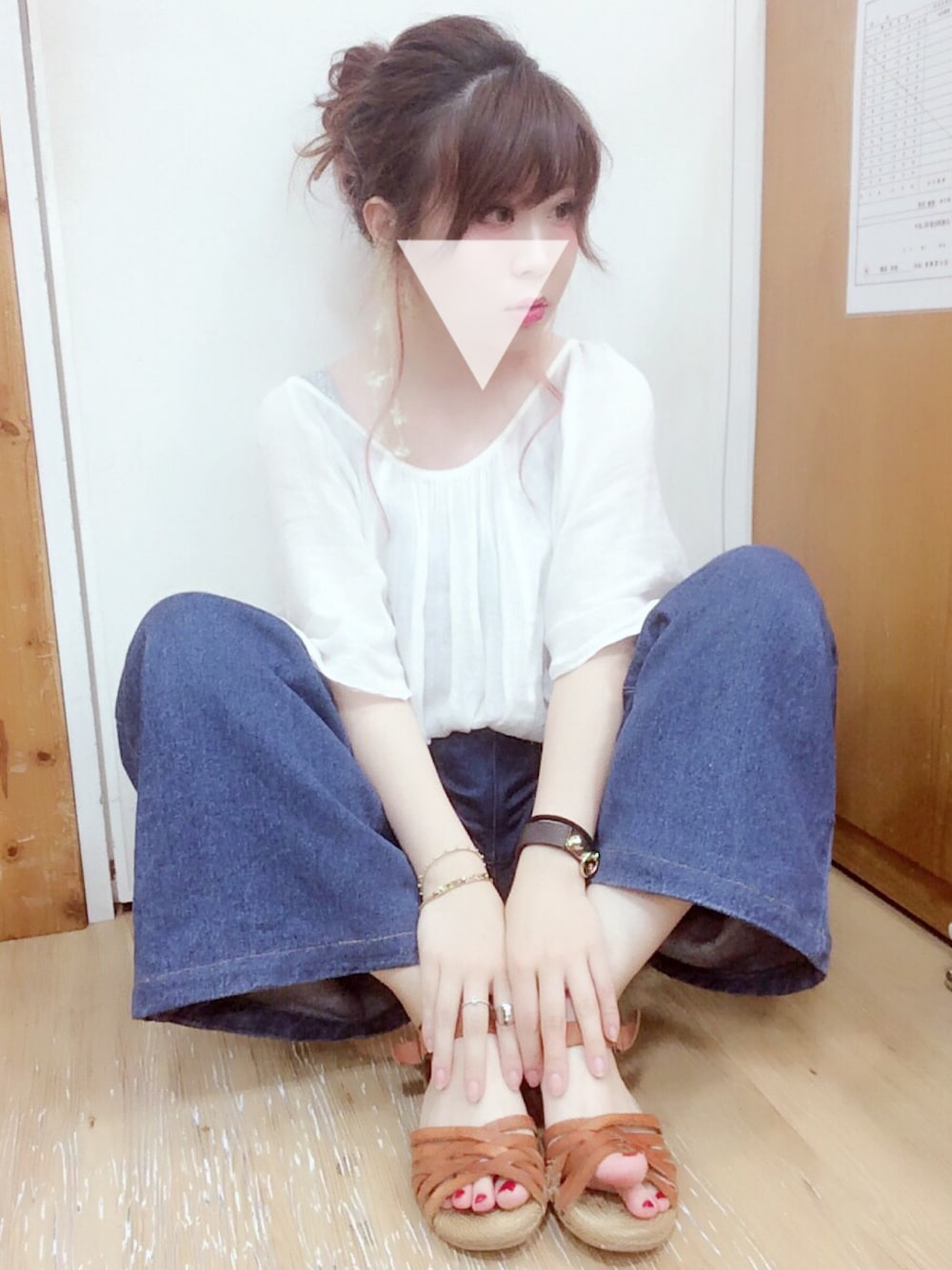 「リネン、ワイドパンツ、デニム、イヤーカフ、おだんごヘアー」｜「m.soeurのアイテム（ピアス（片耳用）、ホワイト系）」を使った、MIRUさん（レディース・148cm）の夏コーディネートの1枚目の写真