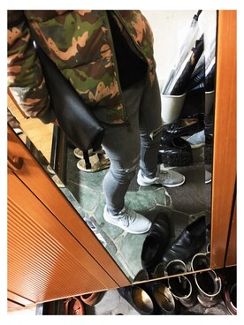 「NIKE（ナイキ）のアイテム（スニーカー、グレー系）」を使った、m2さん（メンズ・173cm）の冬コーディネート