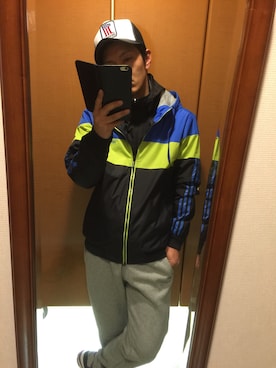 「ダル着」｜「アイテム（ナイロンジャケット）」を使った、Takashi Okunoさん（メンズ・170cm）の春コーディネート