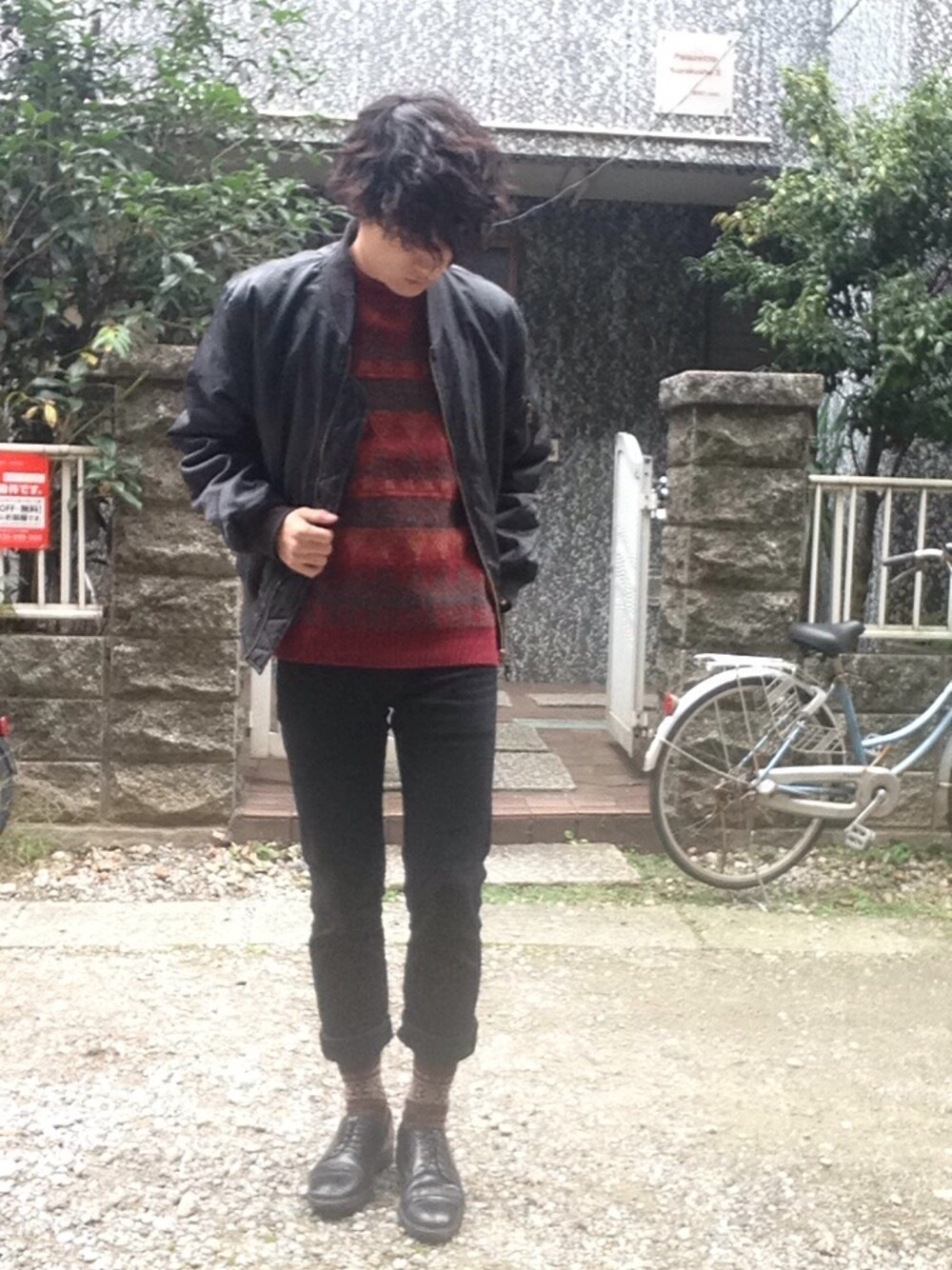 「MA-1、ブルゾン、セーター、used、vintage、UNIQLO、黒髪、黒スキニー、赤×黒」｜「VINTAGEのアイテム（ブルゾン、ブラック系）」を使った、たぐっしゅーさん（メンズ・174cm）の秋コーディネートの1枚目の写真
