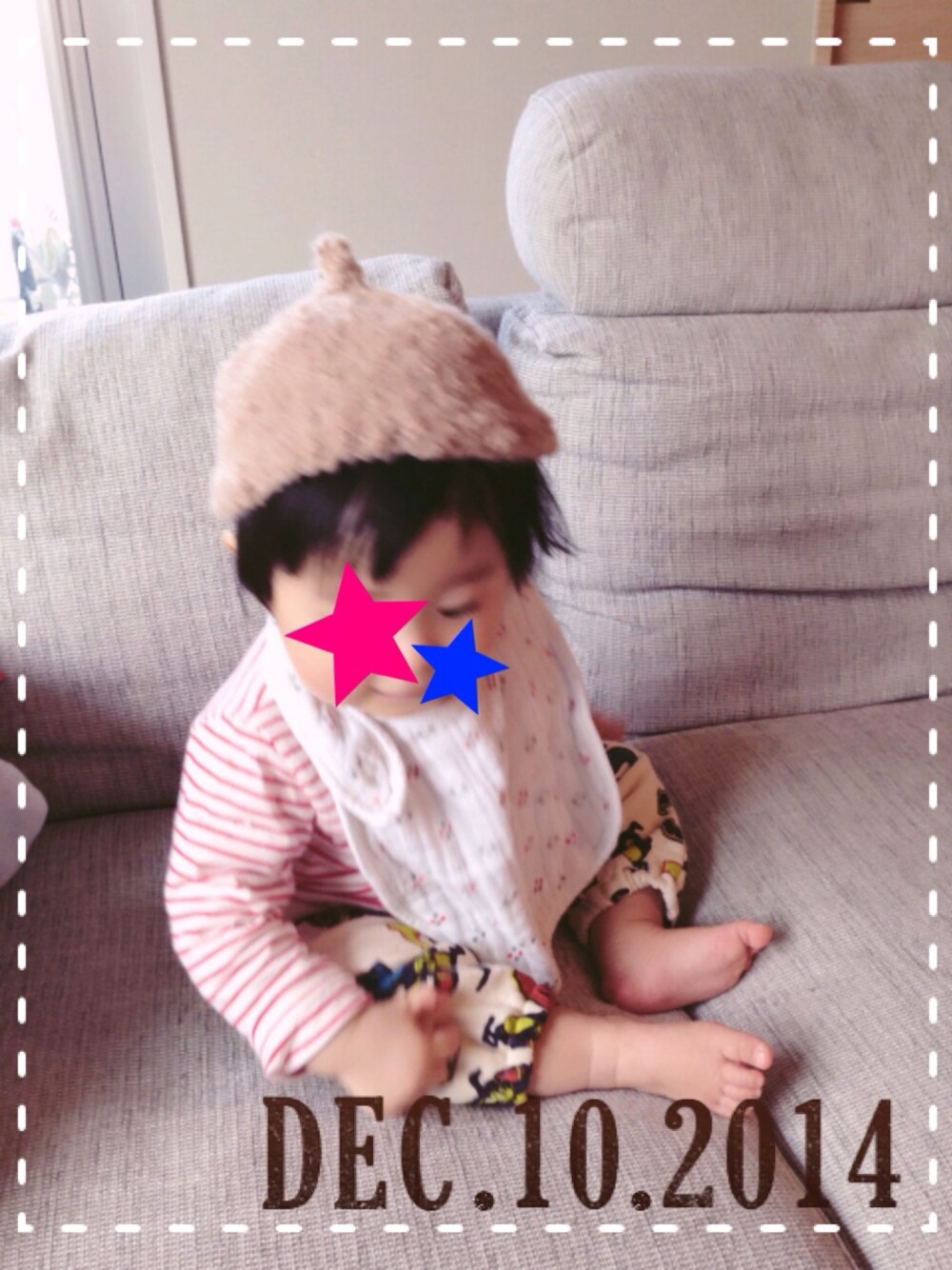 「aden ＋ anaisのaden ＋ anais（スタイ/よだれかけ、ホワイト系）」を使った、LICOさん（キッズ・80cm）の冬コーディネートの1枚目の写真