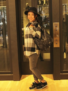 「アイテム（スニーカー、その他）」を使った、ARIさん（レディース・160cm）の秋コーディネート