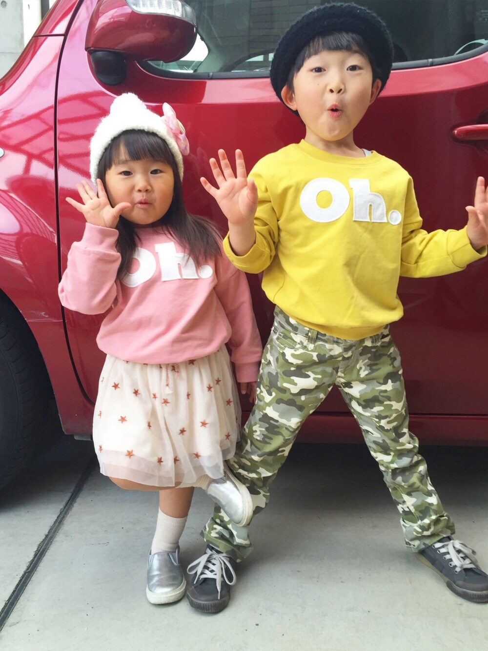 「kids、キッズコーデ、チュールスカート、カモフラ、春色、2歳、5歳、ニット帽、ハット」｜「Right-on KIDSのアイテム（チノパンツ、グリーン系）」を使った、みいにゃんさん（キッズ・110cm）の春コーディネートの1枚目の写真