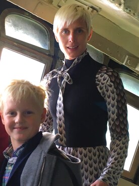 「Milly（ミリー）のアイテム（トップス）」を使った、Heather B. Smithさん（レディース・163cm）の秋コーディネート