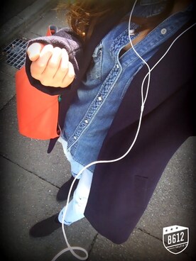 「アイテム（トートバッグ、オレンジ系）」を使った、NAGISAさん（レディース・163cm）の春コーディネート