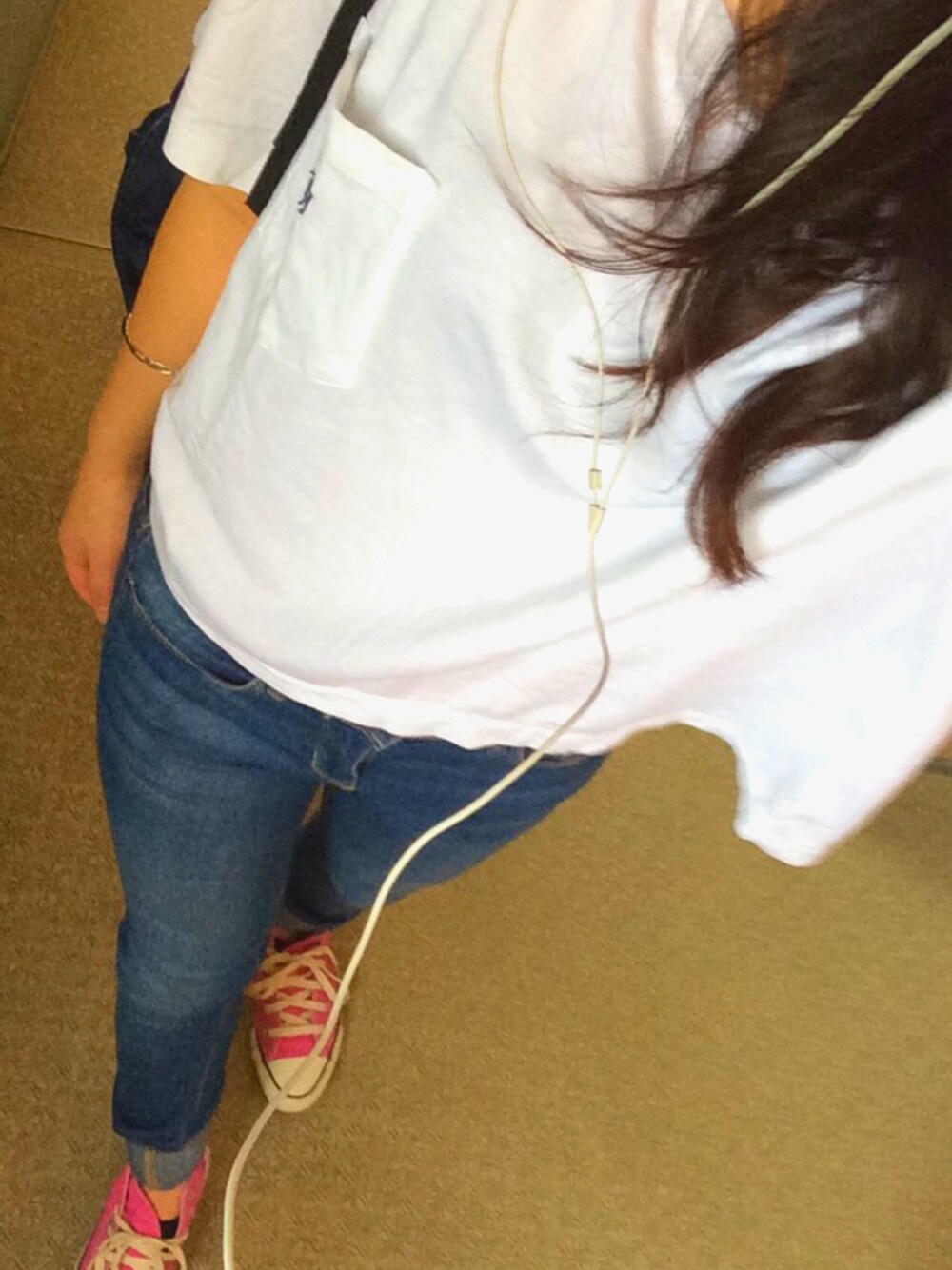 「Polo Ralph Lauren、converse、ラフ、春コーデ、American Eagle」｜「POLO RALPH LAURENのアイテム（Tシャツ/カットソー、ホワイト系）」を使った、NAGISAさん（レディース・164cm）の春コーディネートの1枚目の写真