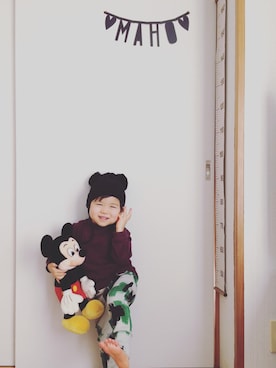 「Mini Rodini（ミニロディーニ）のアイテム（ニットキャップ/ビーニー）」を使った、mahoさん（キッズ・90cm）の秋コーディネート