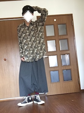 「チャックテイラー」｜「アイテム（ハンチング/ベレー帽）」を使った、しろ。さん（メンズ・178cm）の秋コーディネート
