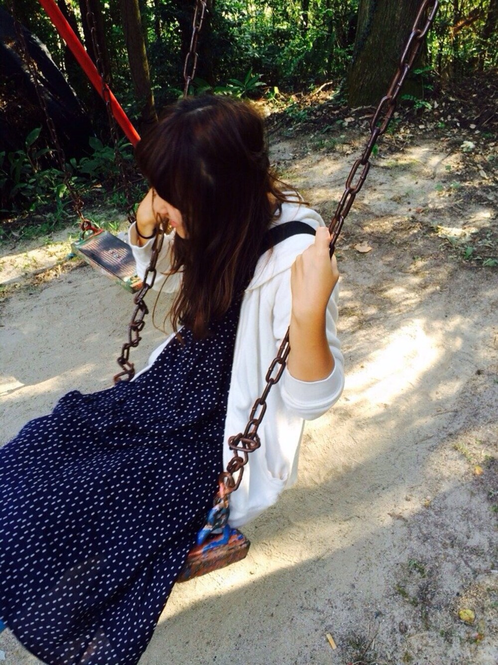 「デート、ぶどう狩り、公園」｜「LEPSIMのアイテム（ワンピース、ブルー系）」を使った、あんまあやかさん（レディース・160cm）の秋コーディネートの1枚目の写真