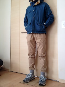 「アイテム（マウンテンパーカー、ブルー系）」を使った、ROCKON！さん（メンズ・171cm）の冬コーディネート