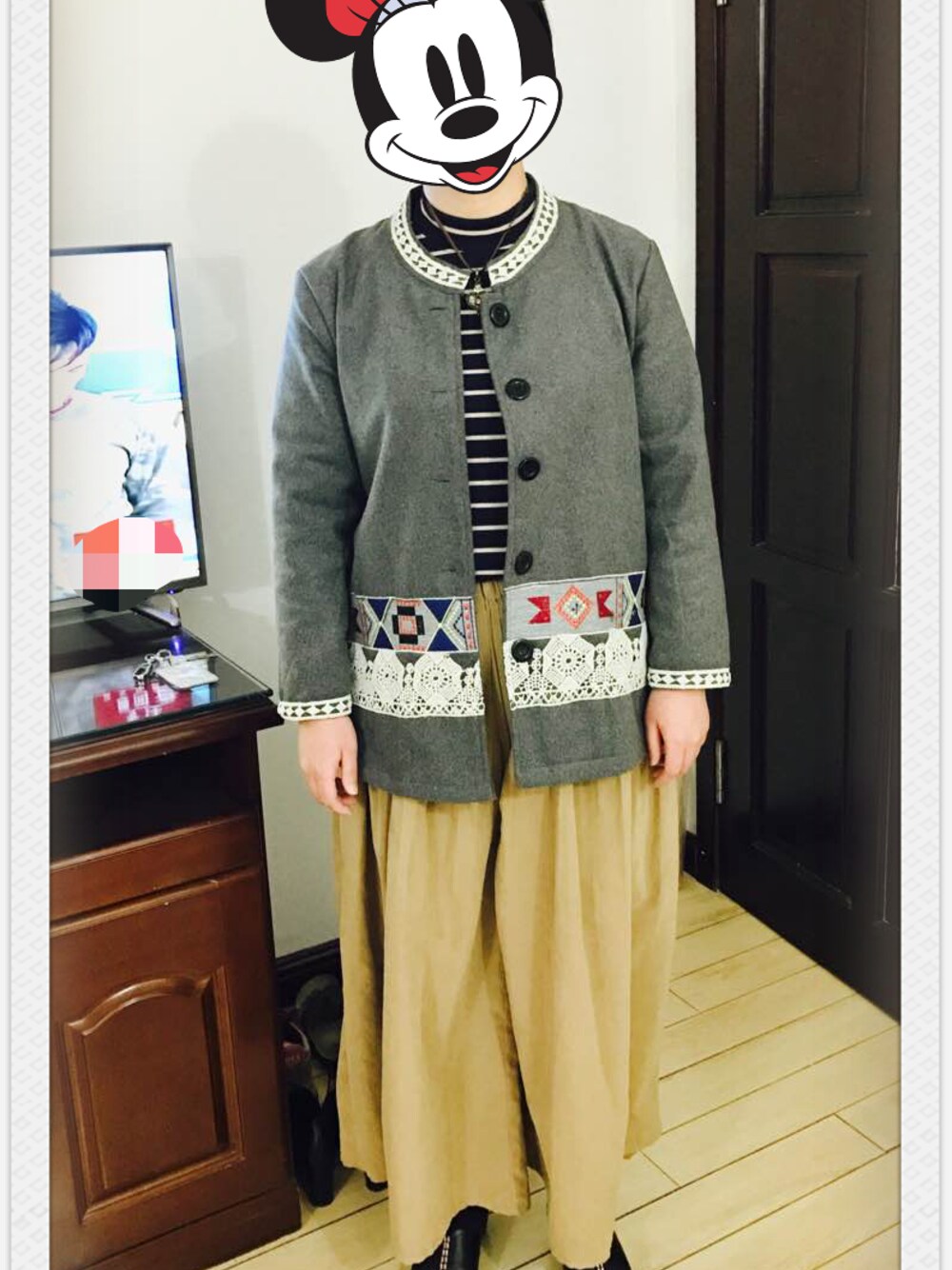 「niko and...のアイテム（ノーカラージャケット、グレー系）」を使った、七月大さん（レディース・164cm）の冬コーディネートの1枚目の写真