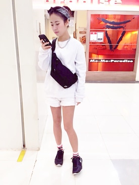 「NIKE(ナイキ)のアイテム(ショルダーバッグ)」を使った、Elaine Liuさん(レディース・152cm)の冬コーディネート