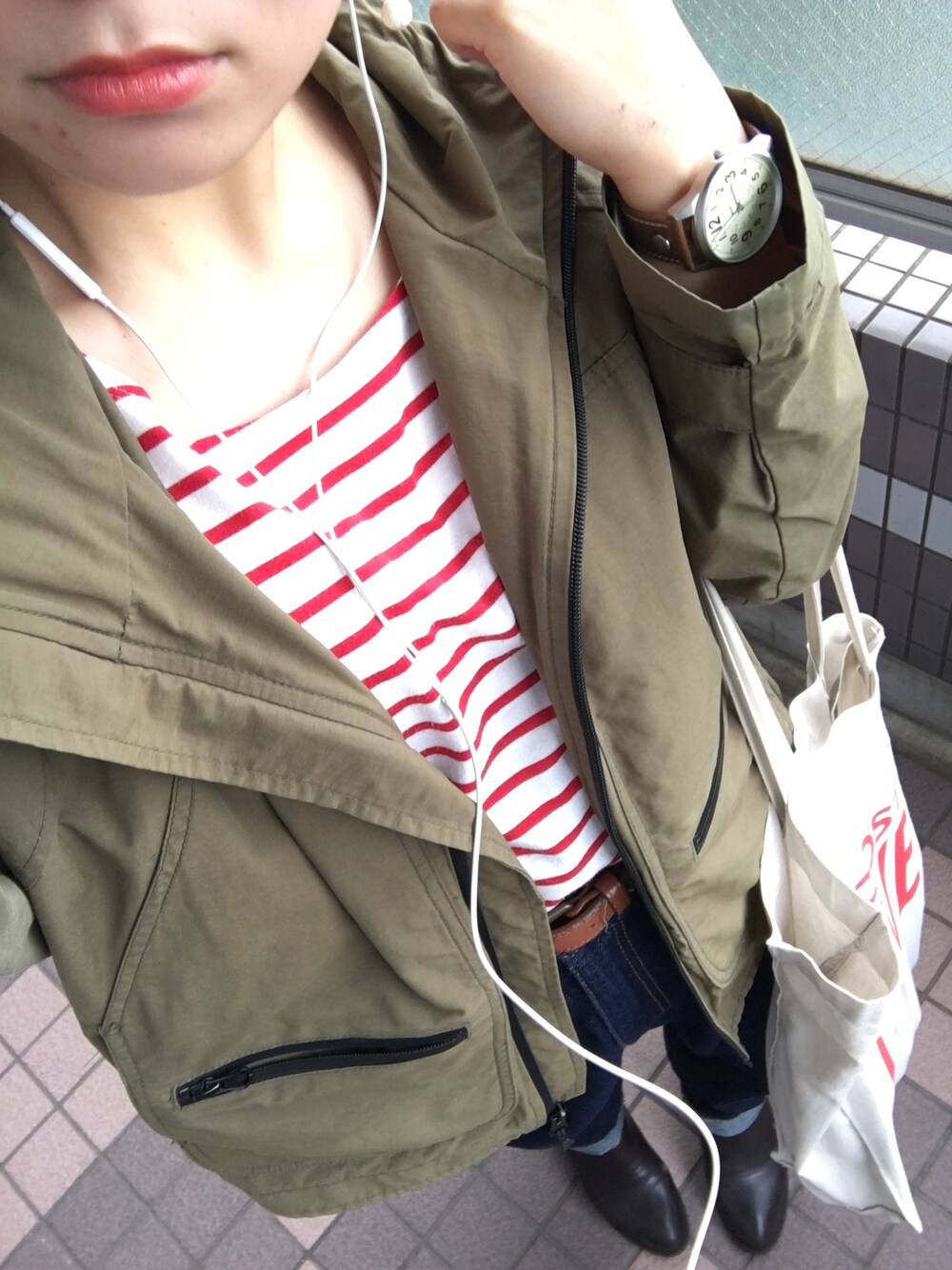 「カジュアル、秋コーデ、ボーダートップス、ootd、デニム、AW」｜「RETRO GIRLのアイテム（Tシャツ/カットソー、レッド系）」を使った、りっこさん（レディース・153cm）の秋コーディネートの1枚目の写真