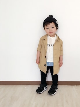 「BREEZE（ブリーズ）のアイテム（ステンカラーコート）」を使った、あおむしさん（キッズ・80cm）の春コーディネート