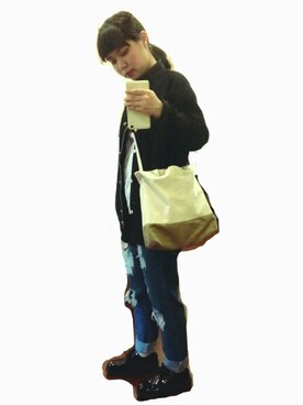 「pinkoiのアイテム（ハンドバッグ、ベージュ系）」を使った、Lunさん（レディース・154cm）の秋コーディネート
