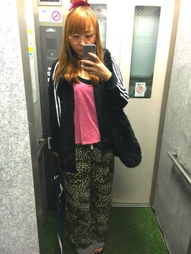 「adidas（アディダス）のアイテム（ジャケット/アウター、ブラック系）」を使った、きゃほたさん（レディース・168cm）の秋コーディネート