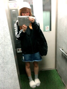 「adidas（アディダス）のアイテム（ジャケット/アウター、ブラック系）」を使った、きゃほたさん（レディース・168cm）の秋コーディネート