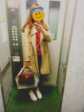 「CONVERSE（コンバース）のアイテム（スニーカー、ホワイト系）」を使った、きゃほたさん（レディース・168cm）の秋コーディネート