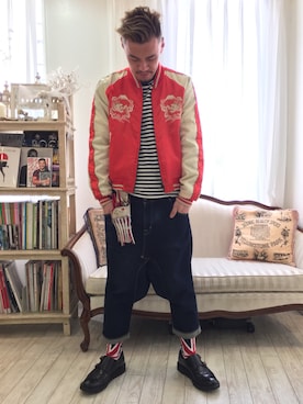 「原宿」｜「アイテム（音楽/本・雑誌）」を使った、こいけやすともさん（メンズ・175cm）の春コーディネート