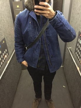 「BLUE BLUE（ブルーブルー）のアイテム（ミリタリージャケット）」を使った、アンさん（メンズ・176cm）の冬コーディネート
