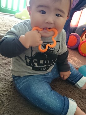 「X-LARGE KIDSのアイテム（Tシャツ/カットソー、グレー系）」を使った、AI♡AKIRAさん（レディース・158cm）の秋コーディネート