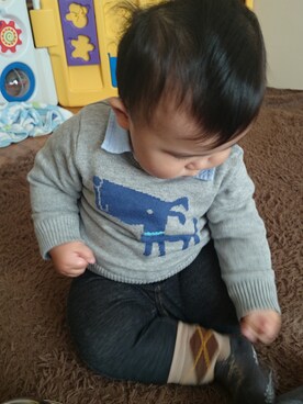 「babyGAP（babyGAP）のアイテム（Tシャツ/カットソー、グレー系）」を使った、AI♡AKIRAさん（レディース・158cm）の冬コーディネート