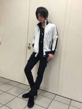 「NO ID.（ノーアイディ）のアイテム（ジャケット/アウター、ホワイト系）」を使った、宮内駿さん（メンズ・177cm）の夏コーディネート