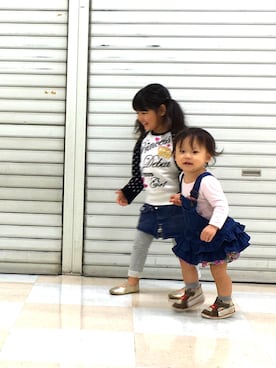 「fafa（フェフェ）のアイテム（パンツ）」を使った、マイの介さん（キッズ・80cm）の秋コーディネート